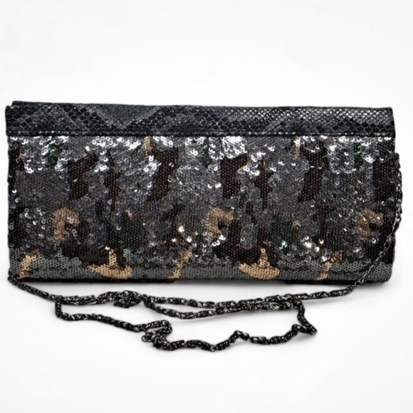 BIG BUDDA Sequined Camo Clutch - Picture 1 of 8